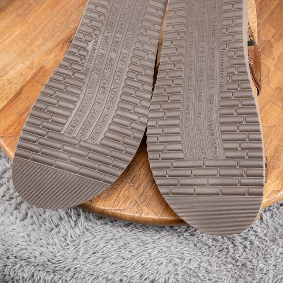 Mephisto Womens Bronze Gold Metallic Toe Thong Leather Sandals Sz 38 /US 8 - Picture 7 of 8